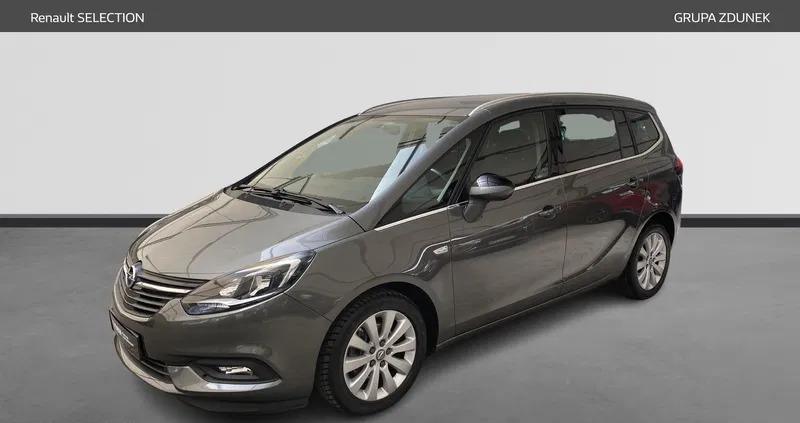 opel zafira Opel Zafira cena 49900 przebieg: 150800, rok produkcji 2018 z Gdańsk